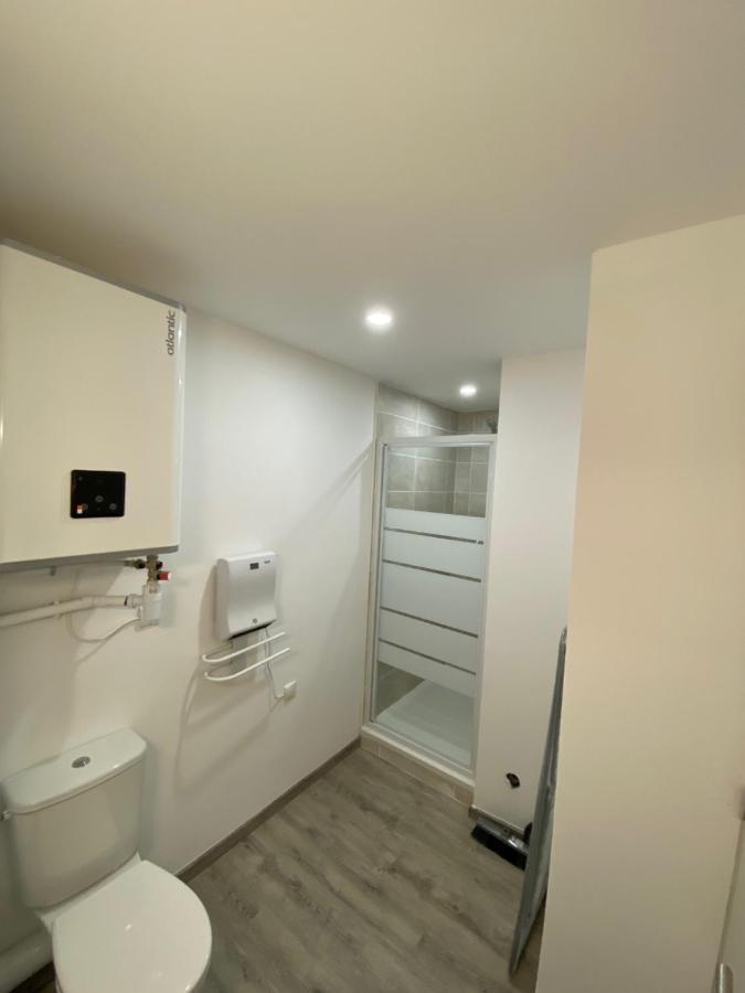 Studio Confortable Au Centre De มาโนสก์ ภายนอก รูปภาพ
